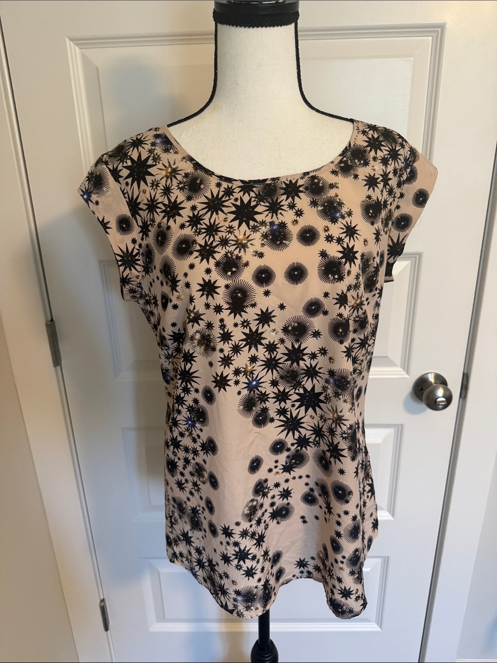 The Limited| Beige and Black Starburst Cap-Sleeve Women’s Top